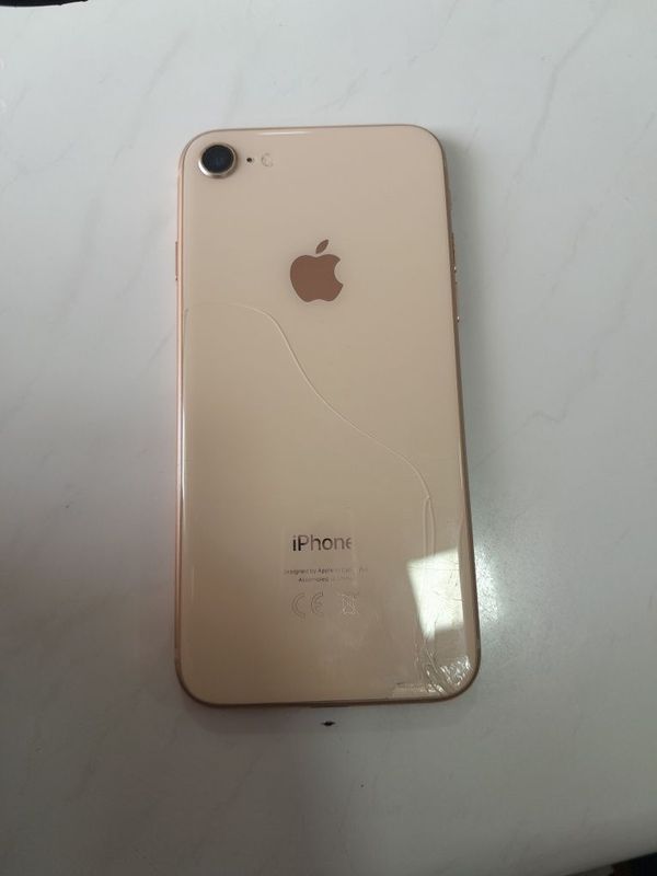 Iphone 8 sotiladi