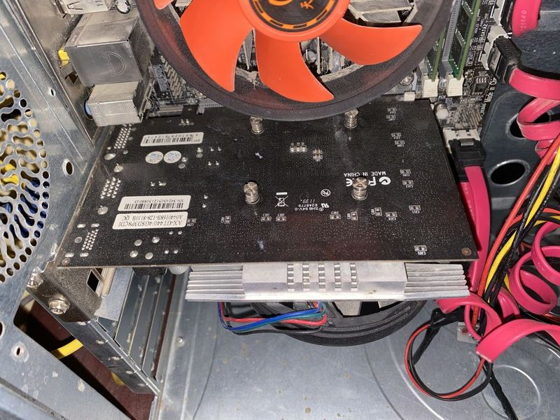 Sotiladi: NVIDIA GeForce GT 440 — 4GB GDDR3 Sotiladi: NVIDIA GeForce GT 440 — 4GB GDDR3