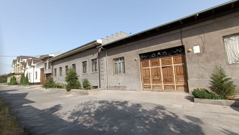 Yengi 16 yillik bunyodkor maxllada yer sotiladi Yengi 16 yillik bunyodkor maxllada yer sotiladi