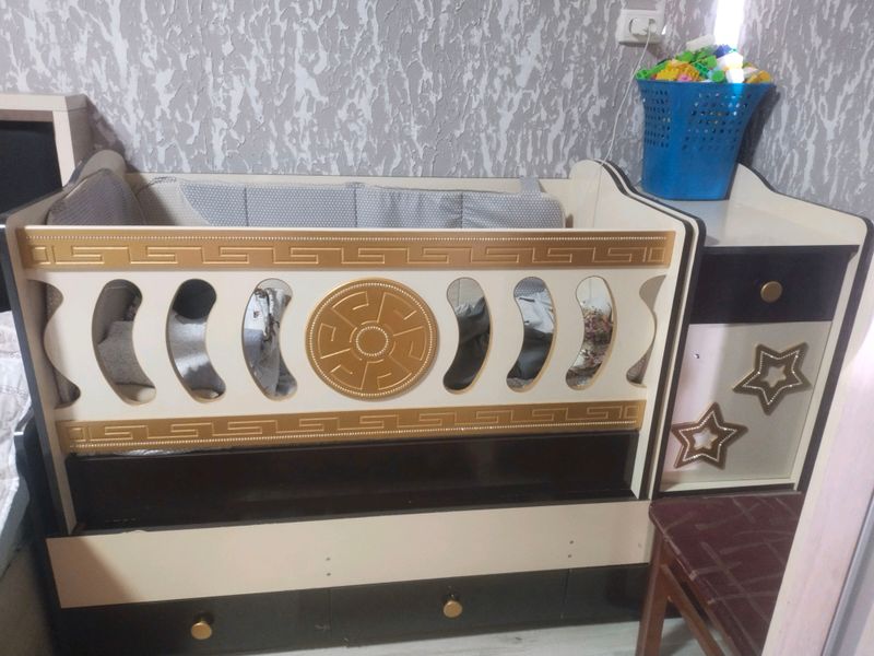 Срочно продаётся детская кровать