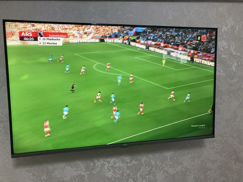 Artel 43 tv LED uhd sotiladi