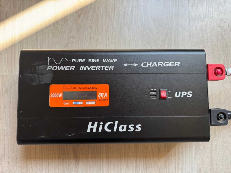 Инвертор зарядное устройство с чистой синусоидой (ИБП) UPS Инвертор зарядное устройство с чистой синусоидой (ИБП) UPS