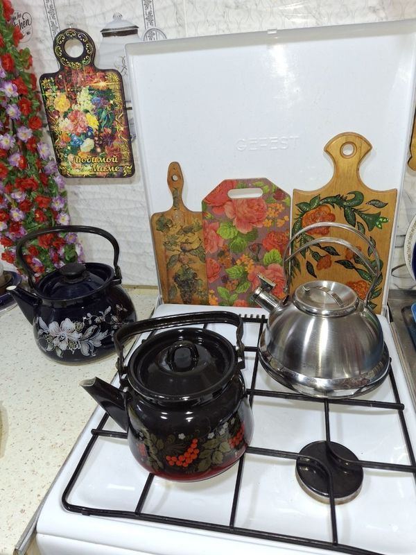 Продаю эмалированные чайники Продаю эмалированные чайники