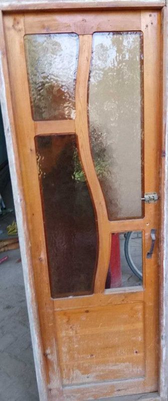 Тахтали эшик сотилади