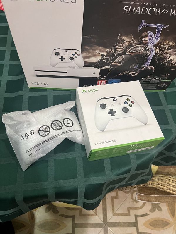 Xbox one s продается