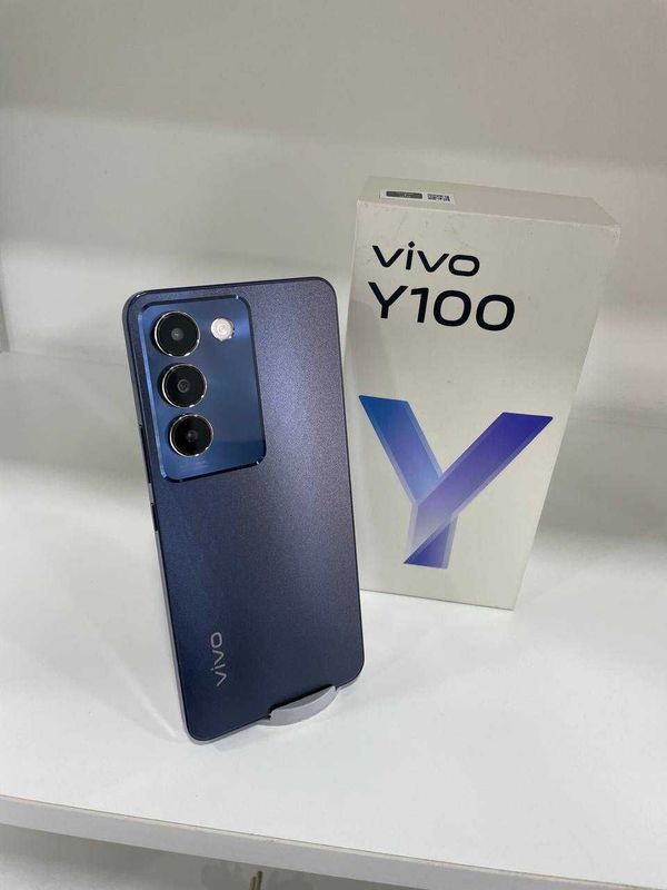 Телефон Vivo Y 100