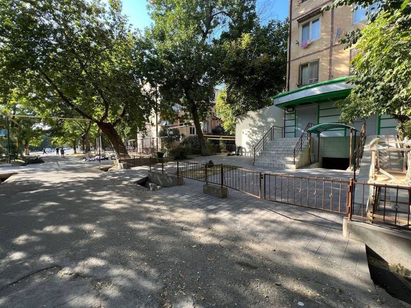 Коммерция на Чиланзаре 19, 1 линия,угловое, с арендатором-1500, 116 м² Коммерция на Чиланзаре 19, 1 линия,угловое, с арендатором-1500, 116 м²