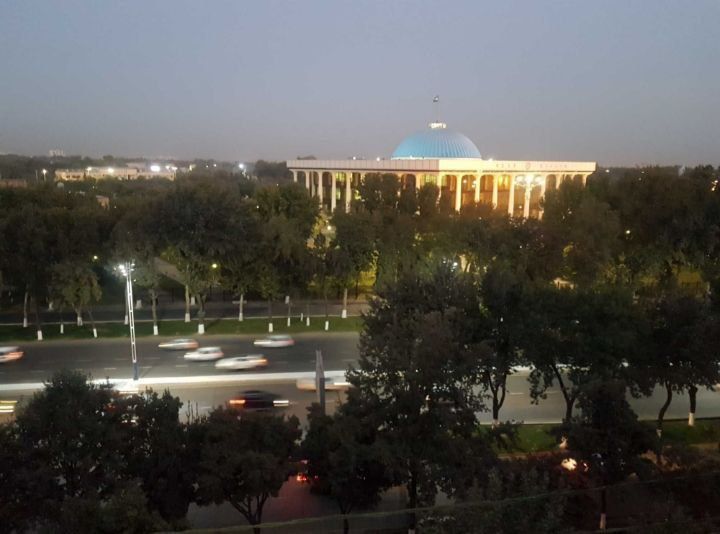 Продаю квартиру Дружбы народов, центр города. Напротив Олий Мажлис Продаю квартиру Дружбы народов, центр города. Напротив Олий Мажлис
