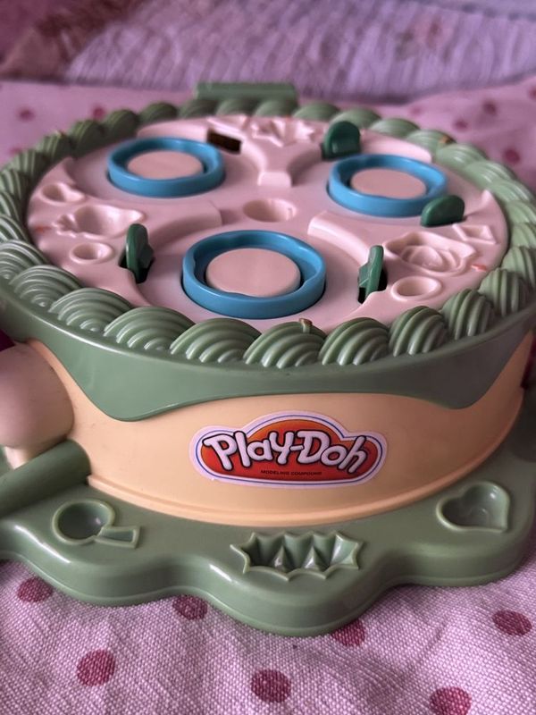 Playdoh original «будь сам себе кондитер» с формами Playdoh original «будь сам себе кондитер» с формами
