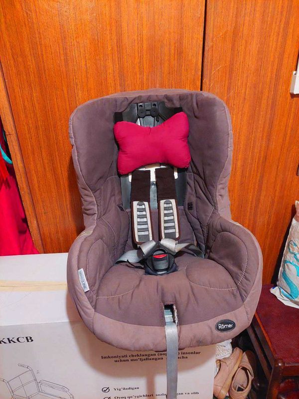 Продам Britax Romer SafeFix Plus немецкое автокресло