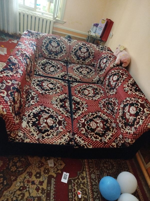 Divan xolati yaxwi Divan xolati yaxwi