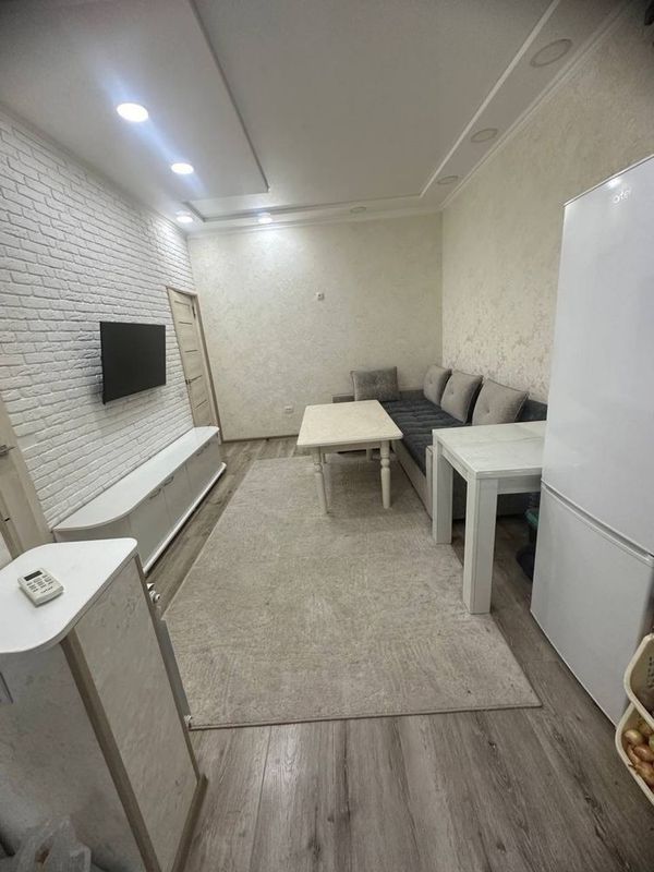 Chilonzor Uy sotiladi Mirzo Ulug’bek metro korzinkani orqasida Chilonzor Uy sotiladi Mirzo Ulug’bek metro korzinkani orqasida