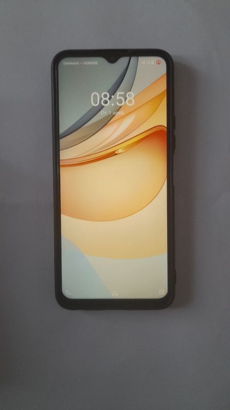 VIVO y53s 8/128 64 mp