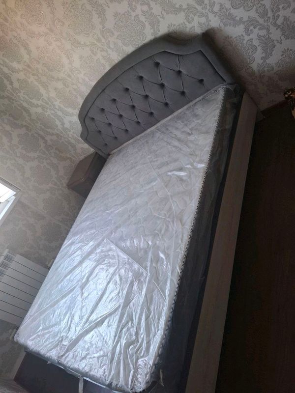 2 kishilik spalniy va gilam sotladi 2 kishilik spalniy va gilam sotladi