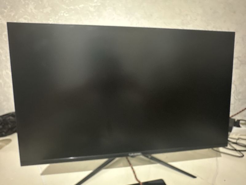 Monitor 100hz 1oy ishlatilgan Monitor 100hz 1oy ishlatilgan