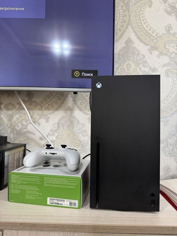 Xbox Series X 1 tb в отличном состоянии Xbox Series X 1 tb в отличном состоянии