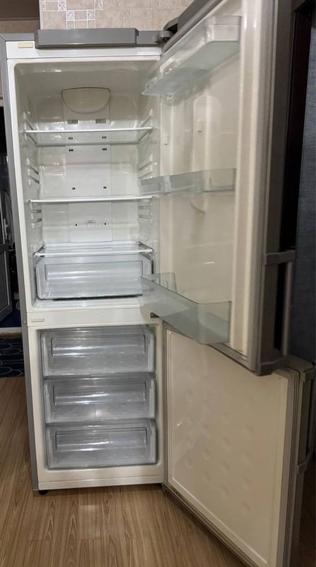 Продается холодильник Samsung Продается холодильник Samsung