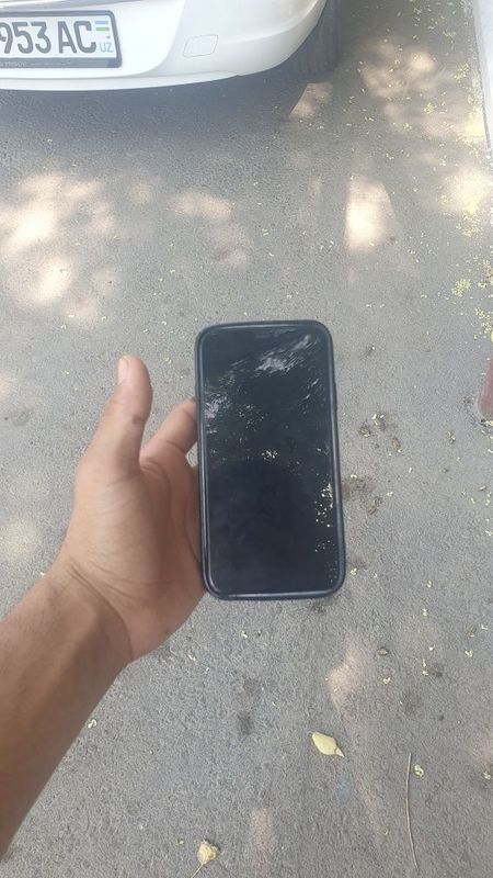Iphone xr 13 pri koprpusda Iphone xr 13 pri koprpusda