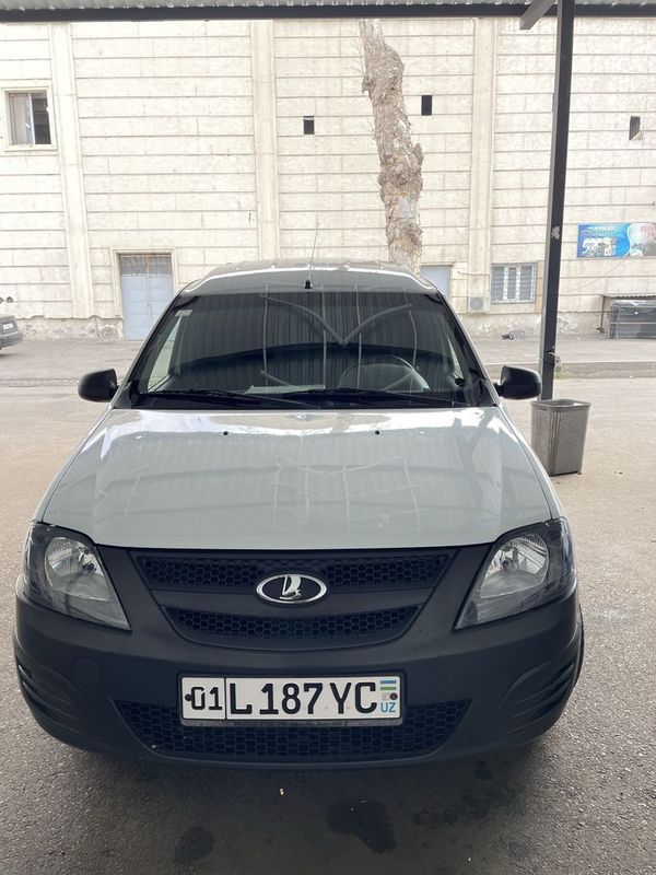 Lada largus 2014