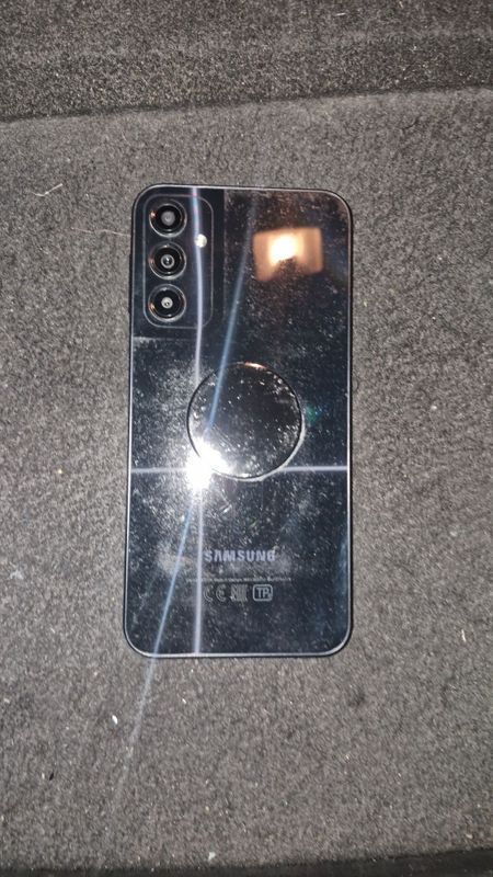 Срочно продаётся Samsung A24 Срочно продаётся Samsung A24