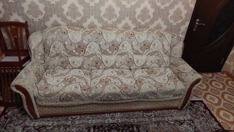 Раскладной диван и два кресла Раскладной диван и два кресла