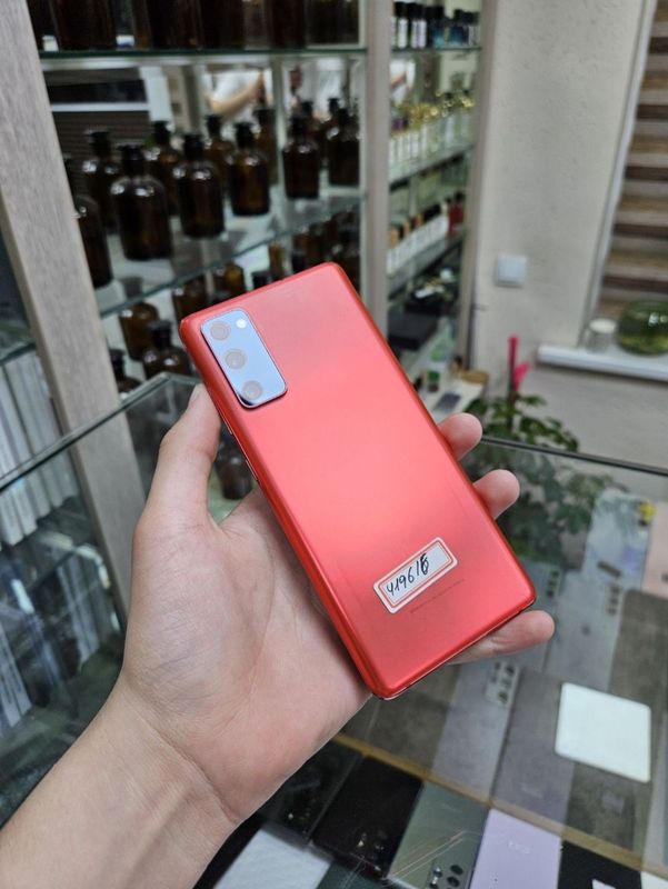 Samsung s20fe 128 talik Samsung s20fe 128 talik