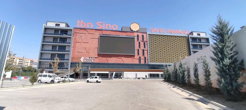 Ибн Сино савдо маркази Магазин продаётся