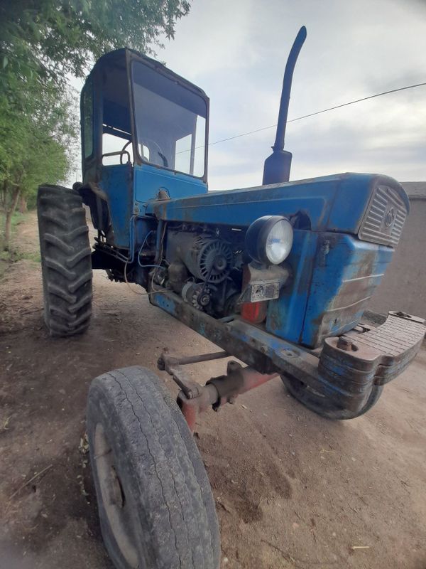 T 28 traktor sotiladi 1990 yil, xolati yaxshi. T 28 traktor sotiladi 1990 yil, xolati yaxshi.