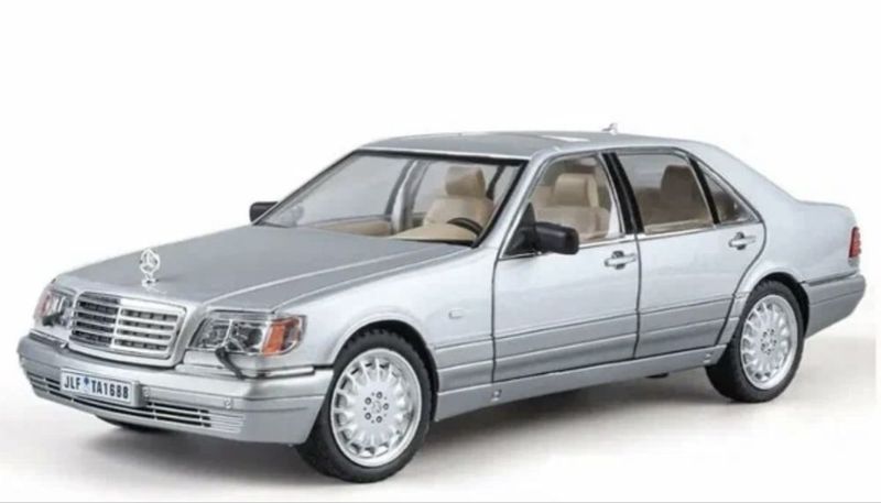 Модель Mercedes Benz S320 кабан Модель Mercedes Benz S320 кабан
