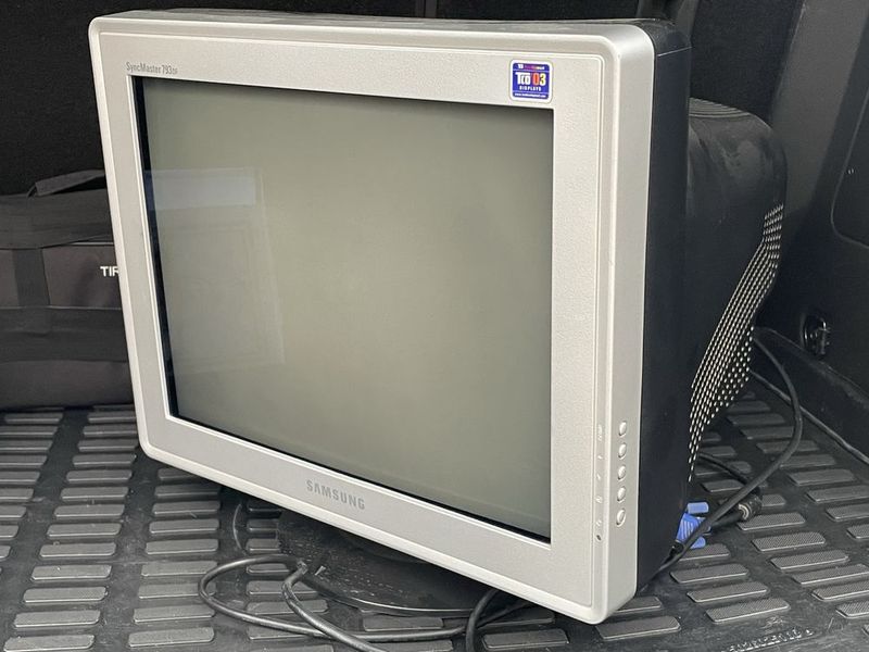 Монитор Samsung SyncMaster