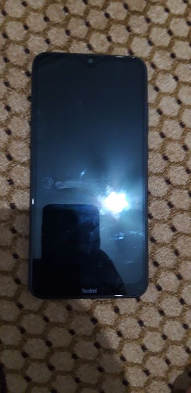 Redmi 8 3/32 Gb yaxshi holatda Redmi 8 3/32 Gb yaxshi holatda