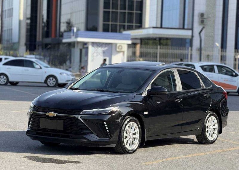 Monza naxt va nasiya savdo yillik 10%