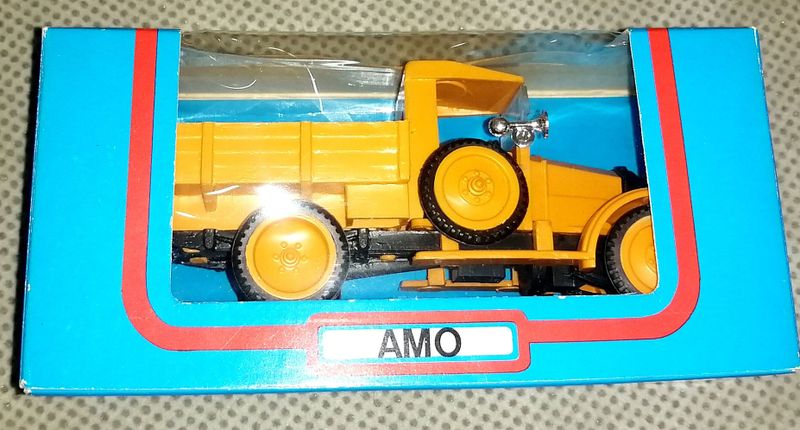 Модель 1:43 "АМО" КЗЫЛ ТУ (редкость). Модель 1:43 "АМО" КЗЫЛ ТУ (редкость).