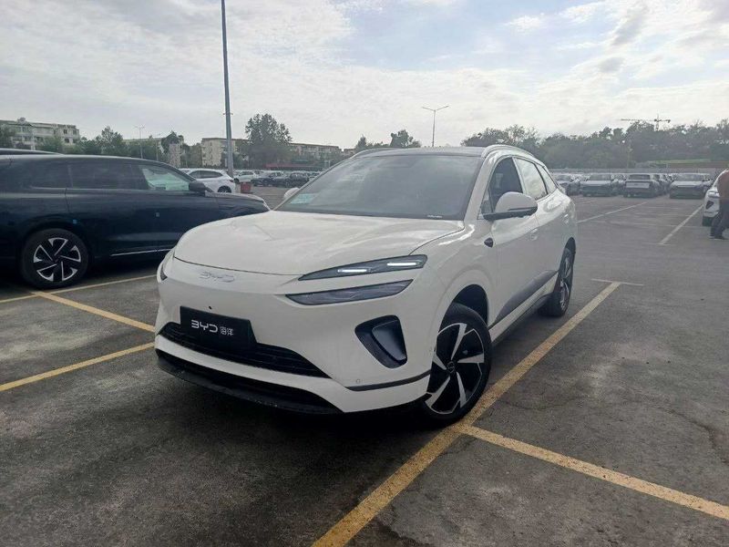 BYD Sea Lion 06EV 605 Pilot Plus Edition
