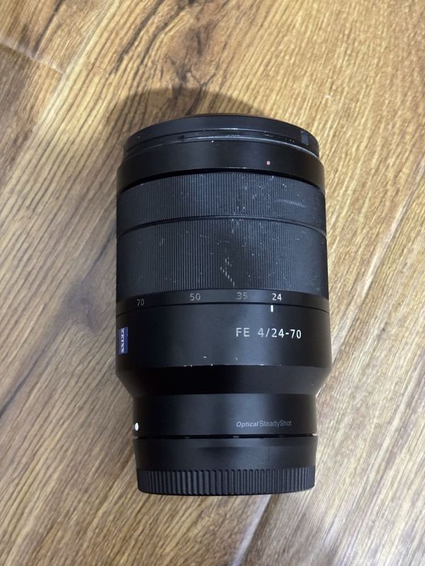 24-70mm e-mount sony