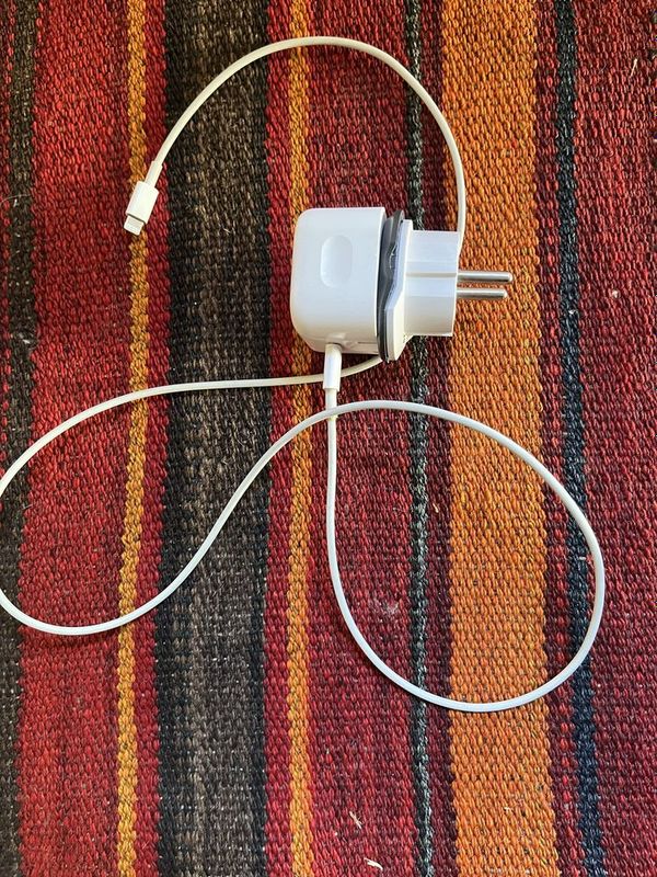 Zaryadka iphone adapter Zaryadka iphone adapter