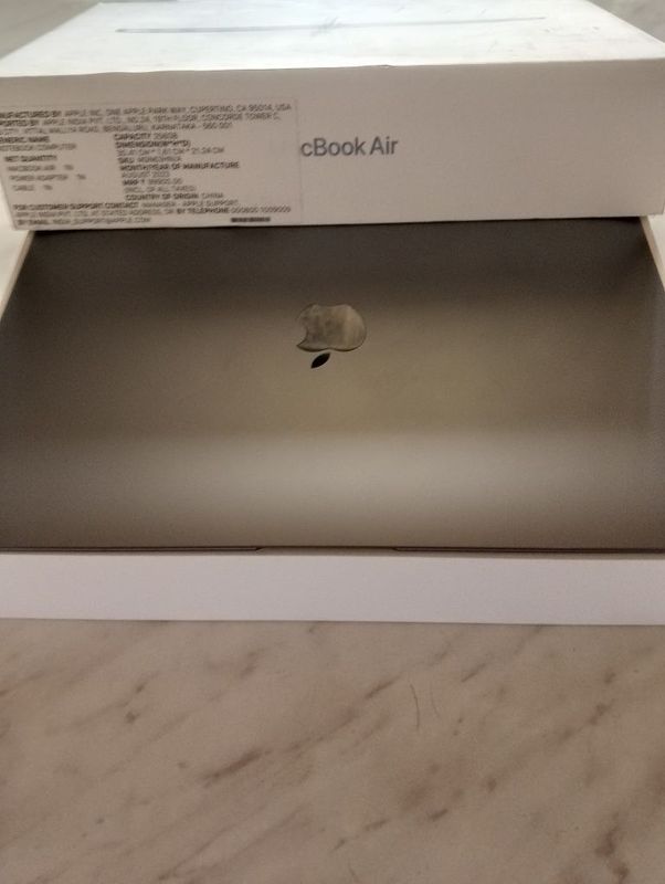 MacBook Air M1 2020, 8/256 MacBook Air M1 2020, 8/256