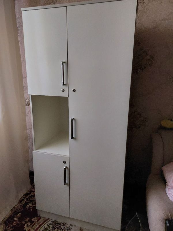 Шкаф почти новый мдф акрил