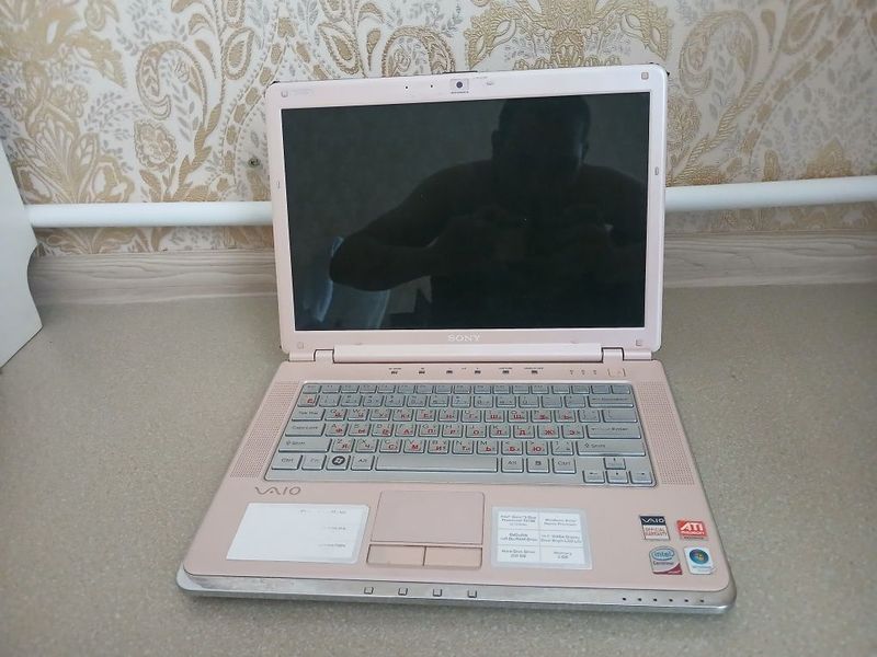 Sony vaio ноутбук розового цаета
