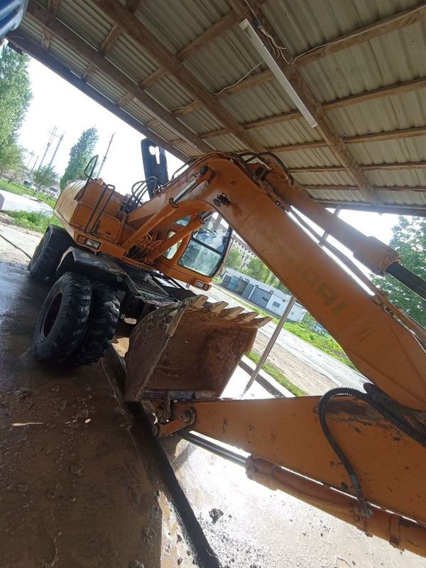 Eskavator Hyundai 1300WM