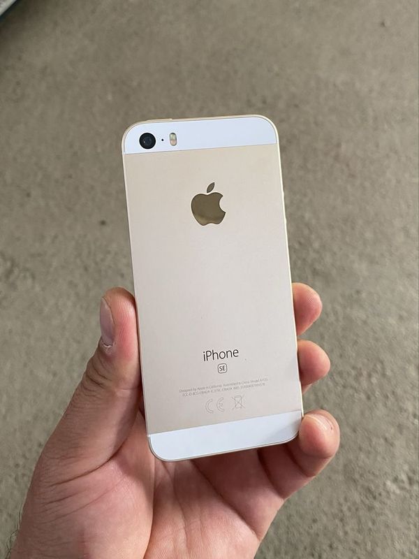 Iphone SE 2016. Gold 128 gb Iphone SE 2016. Gold 128 gb
