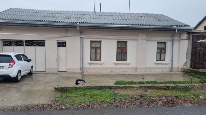 Янгийул шахар янги мост олдида ховли сотилади Янгийул шахар янги мост олдида ховли сотилади