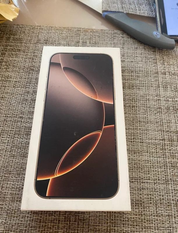 Apple 16 pro max 256gb Apple 16 pro max 256gb