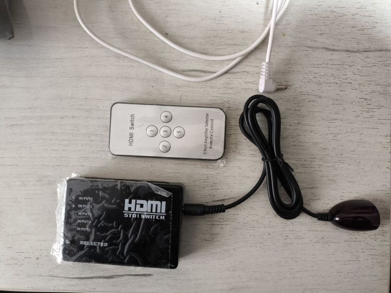 Продам HDMI switch 5 в 1