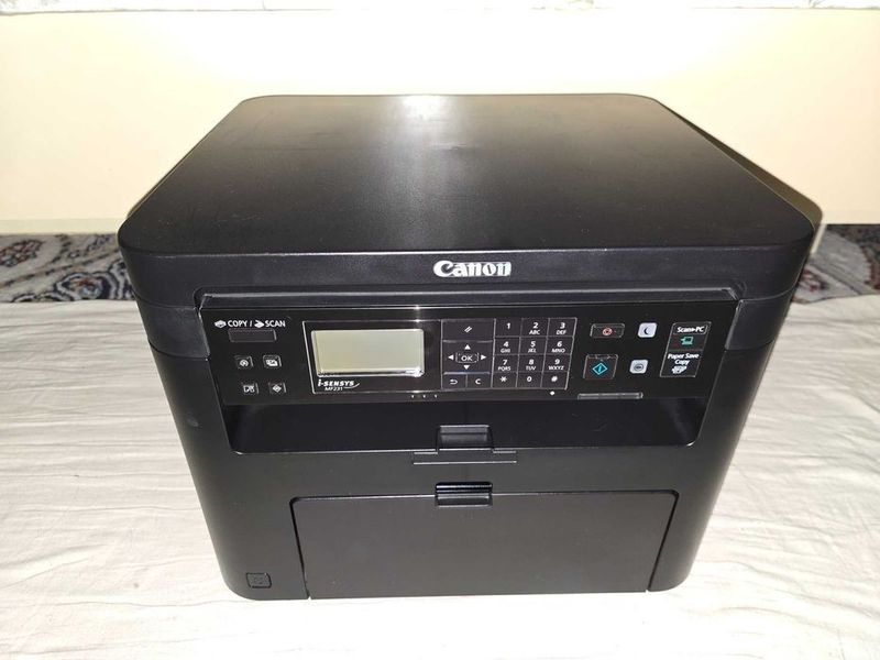 Продам принтер canon MF 231 3v1