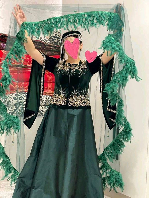 Libos xolati mukammal 1 marta kiyilgan 150$ kelishila