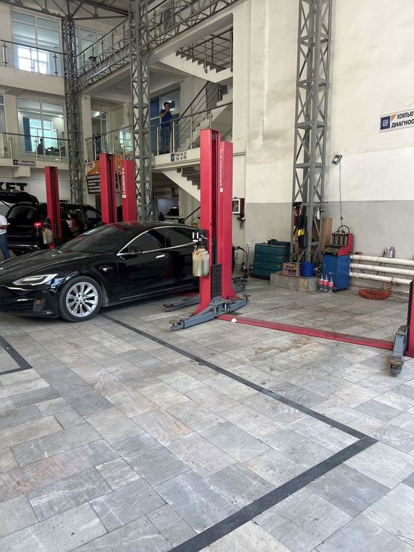 Avto serviz arenda padyomnik