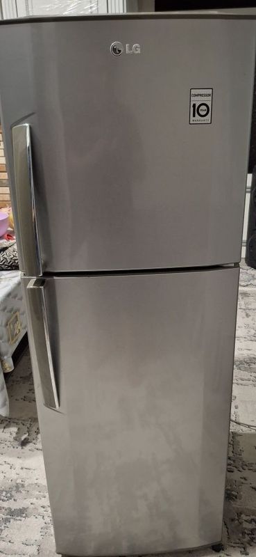 Холодильник LG срочно продам