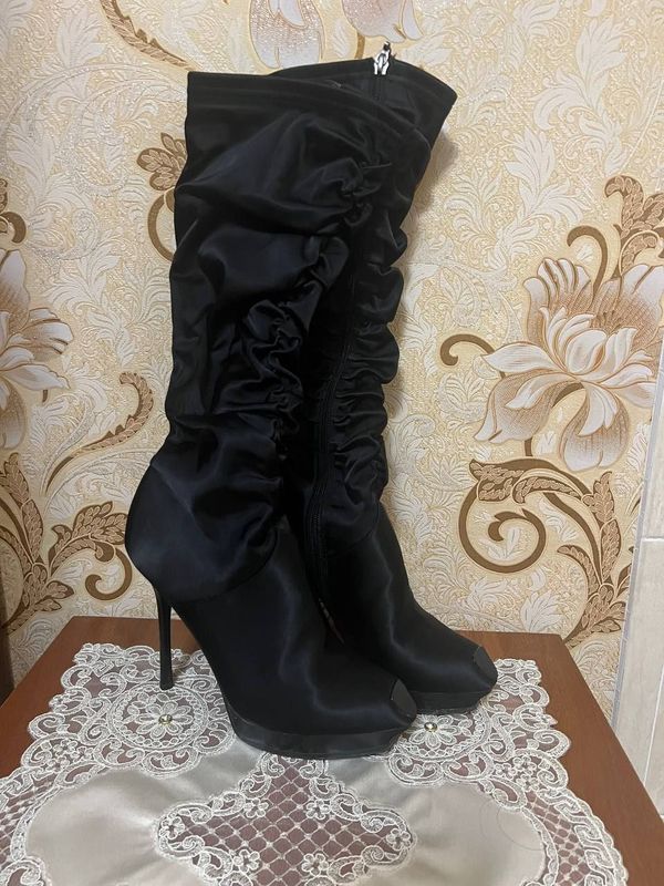 Ayyolar uchun qishki etik Ayyolar uchun qishki etik