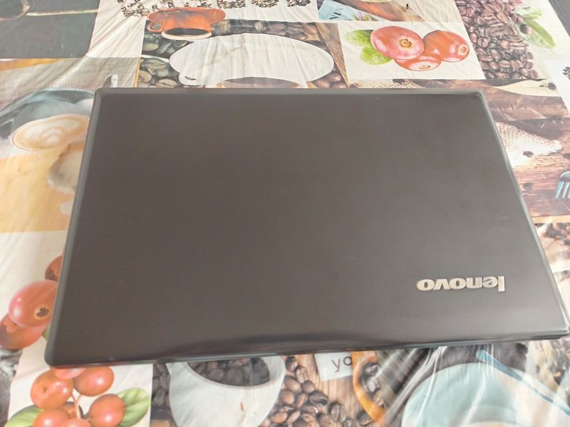 Lenovo, Intel celeron CPU1005M Lenovo, Intel celeron CPU1005M